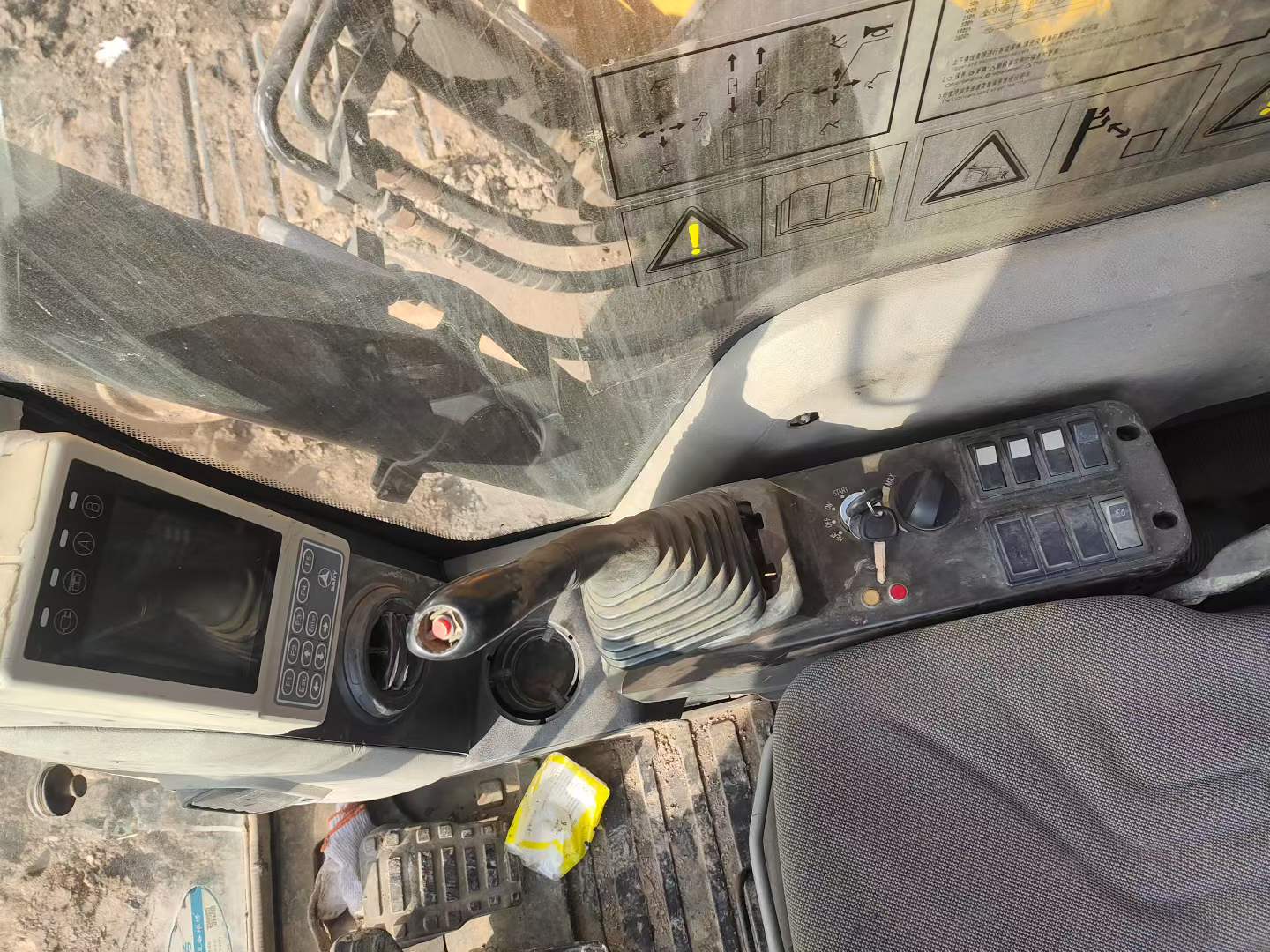 Used Sany SY215C-9 Excavator 2015 Model / 8