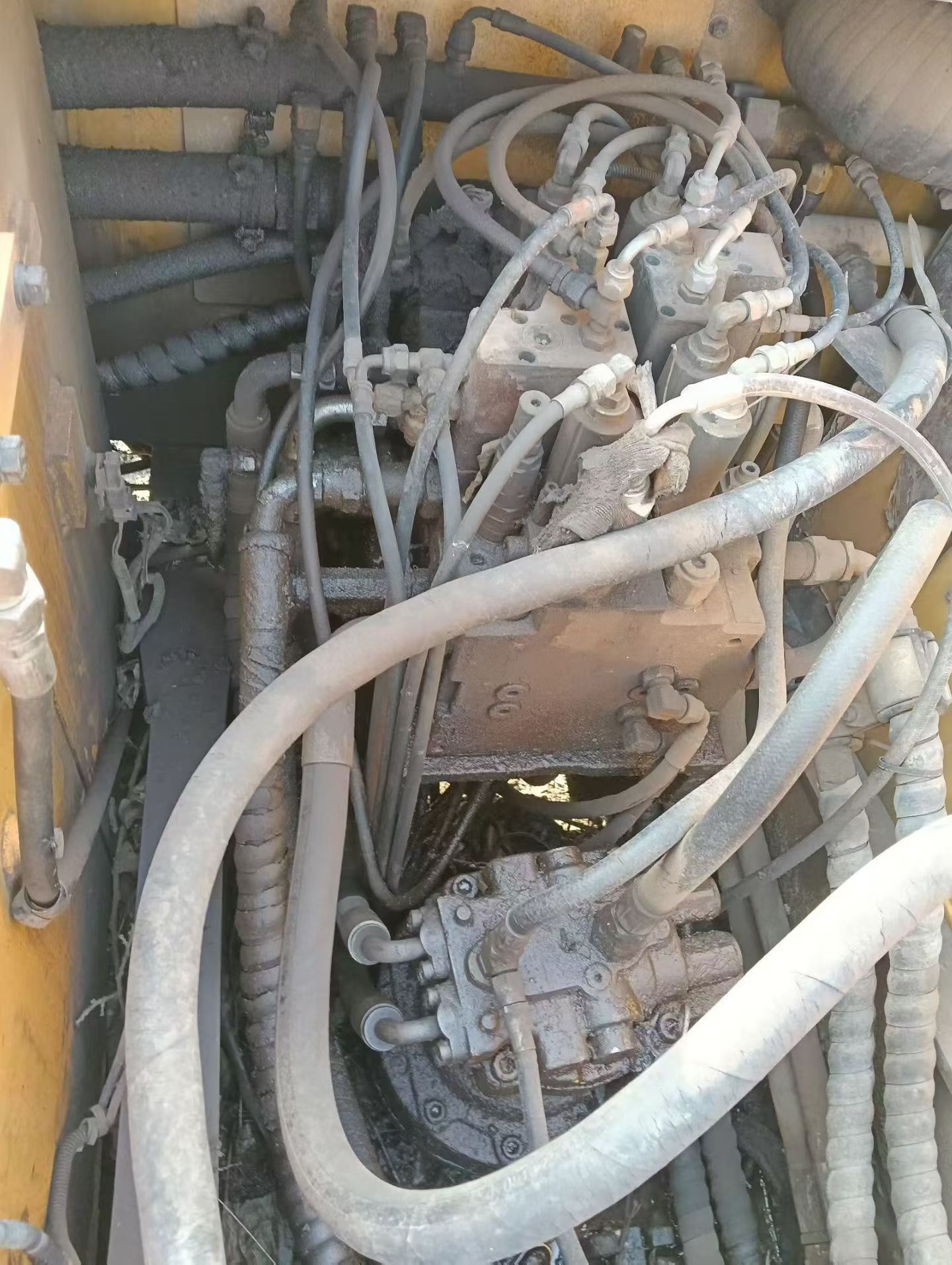 Used Hyundai R150WVSNPRO Excavator 2011 Model / 5