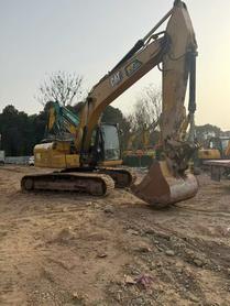 Buy Caterpillar 323 Used Excavator / 4 Used Caterpillar 323 Excavator 2024 Model / 4
