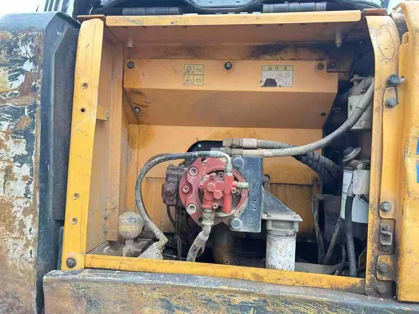 Used Hyundai R215VSN Excavator 2017 Model / 3