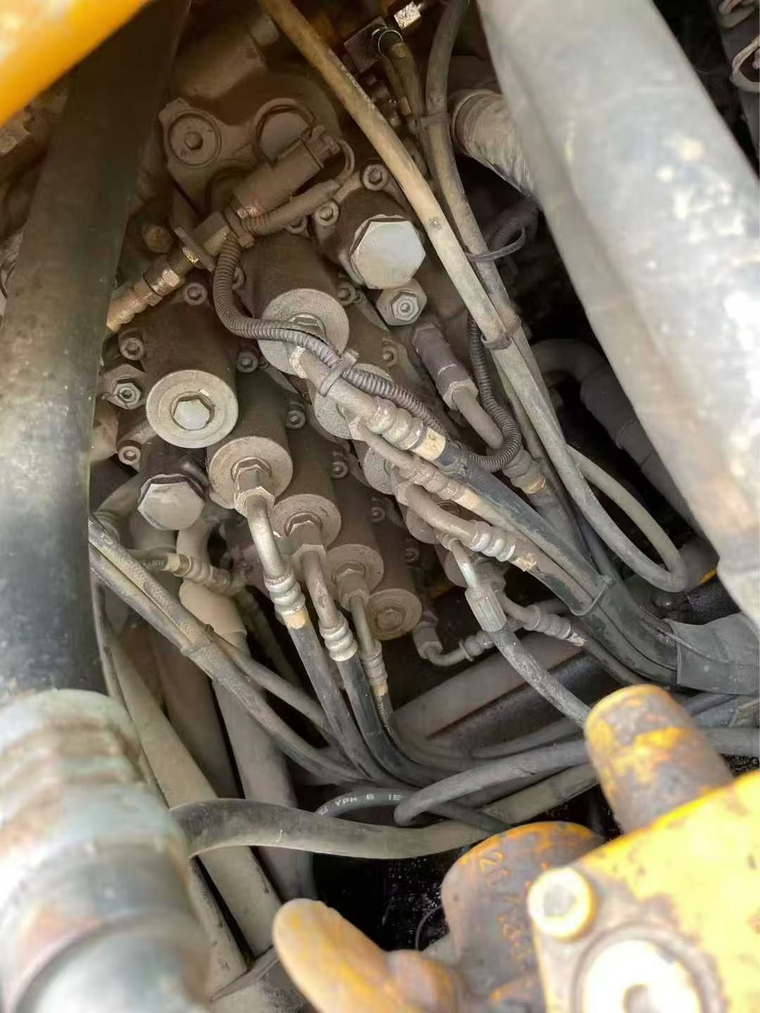 Used Kato HD820 Excavator 2010 Model / 9