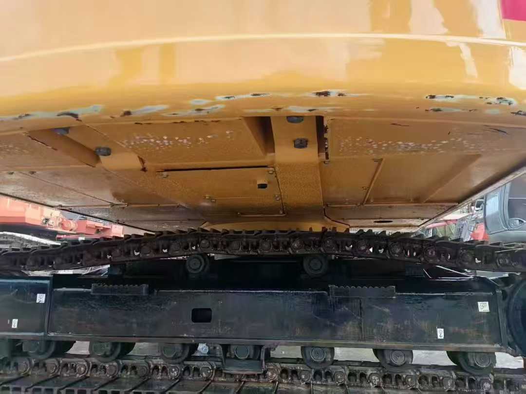 Used Kato HD820V Excavator 2016 Model / 9