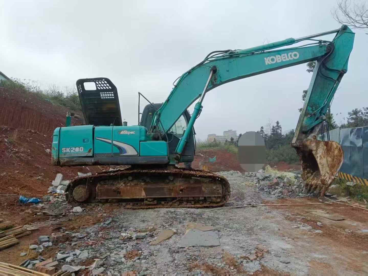 Buy Kobelco SK200-8 Used Excavator / 3 Used Kobelco SK200-8 Excavator 2016 Model / 3