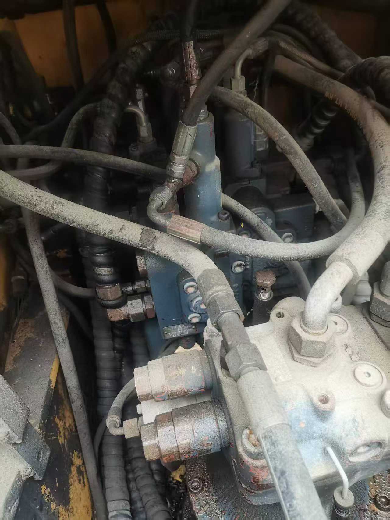 Used XCMG XE150 Excavator 2014 Model / 4