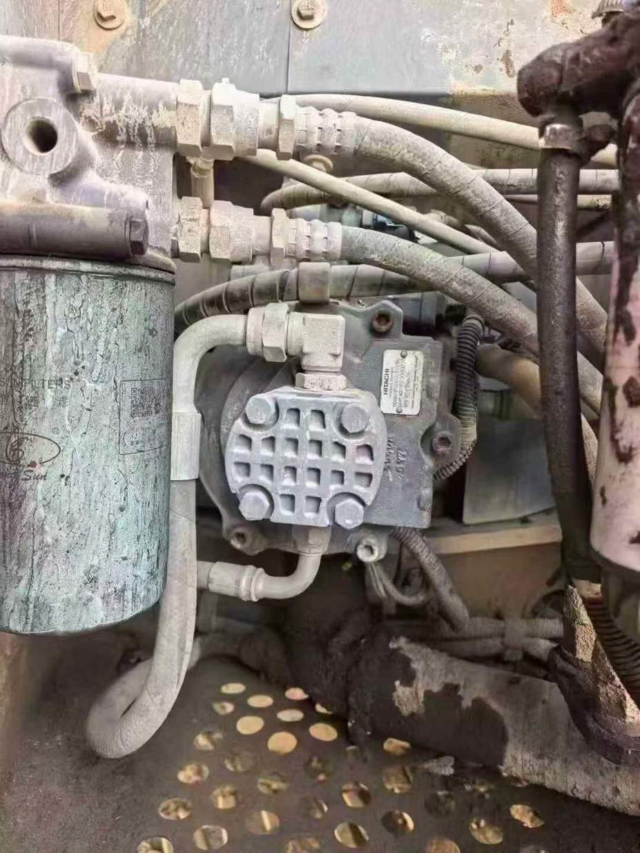 Used Hitachi ZX130-5A Excavator 2017 Model / 7