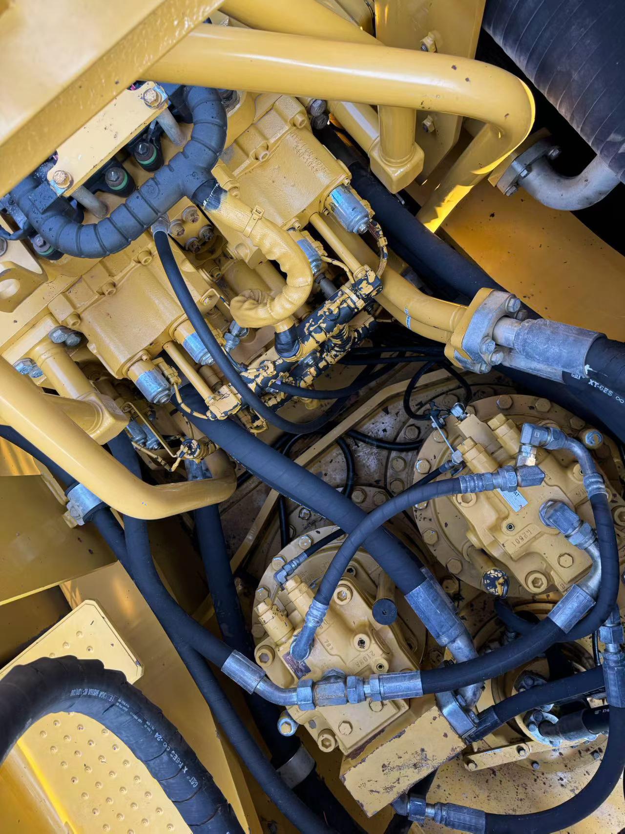 Used Caterpillar 374F Excavator 2016 Model / 8