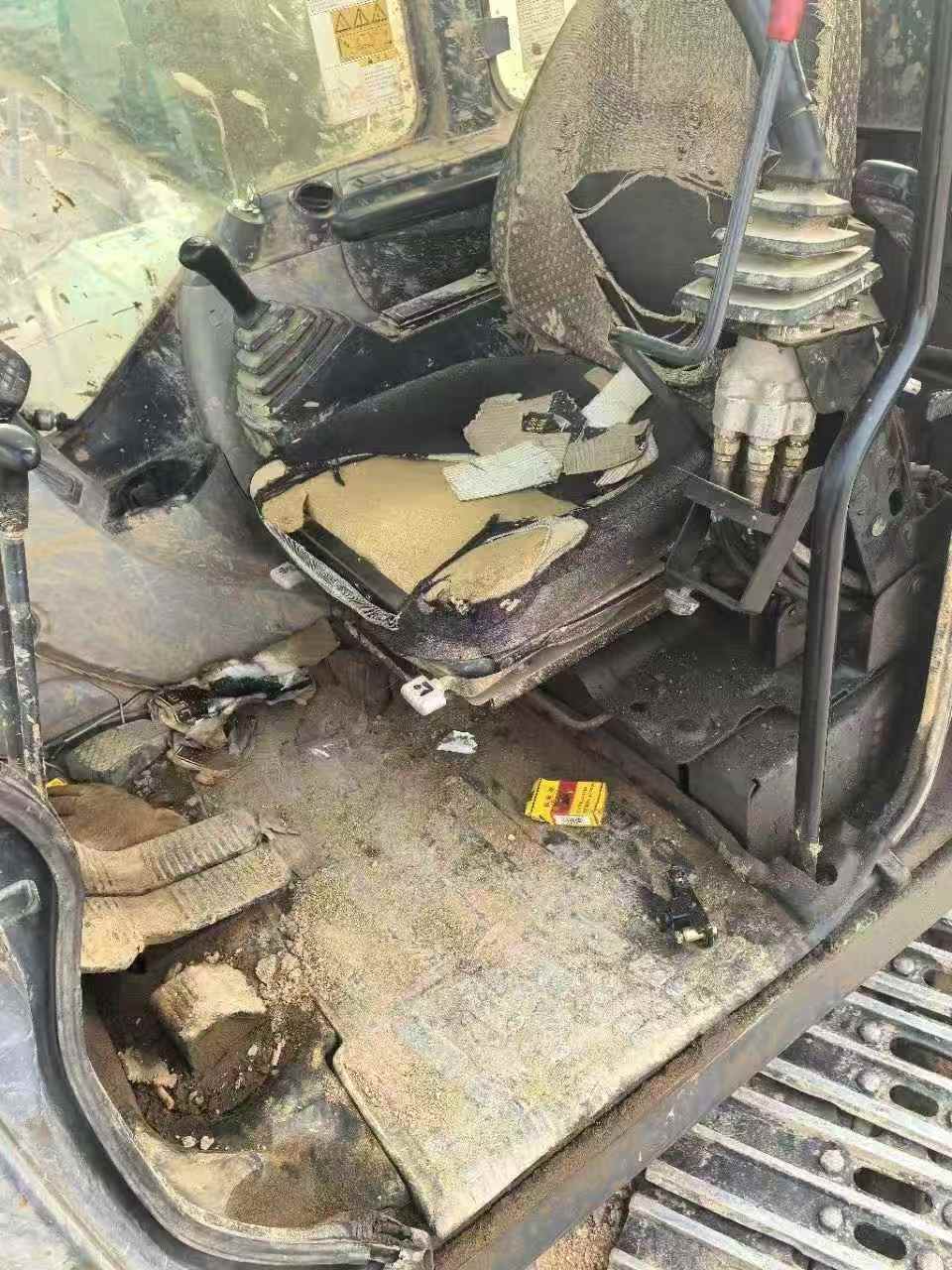 Used Kobelco SK210 Excavator 2008 Model / 5