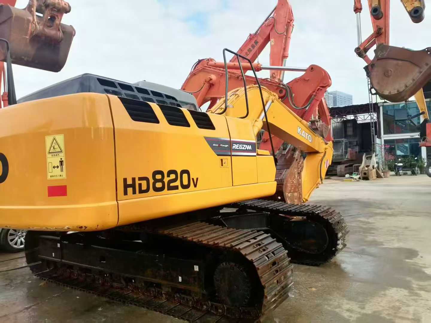 Used Kato HD820V Excavator 2016 Model / 8
