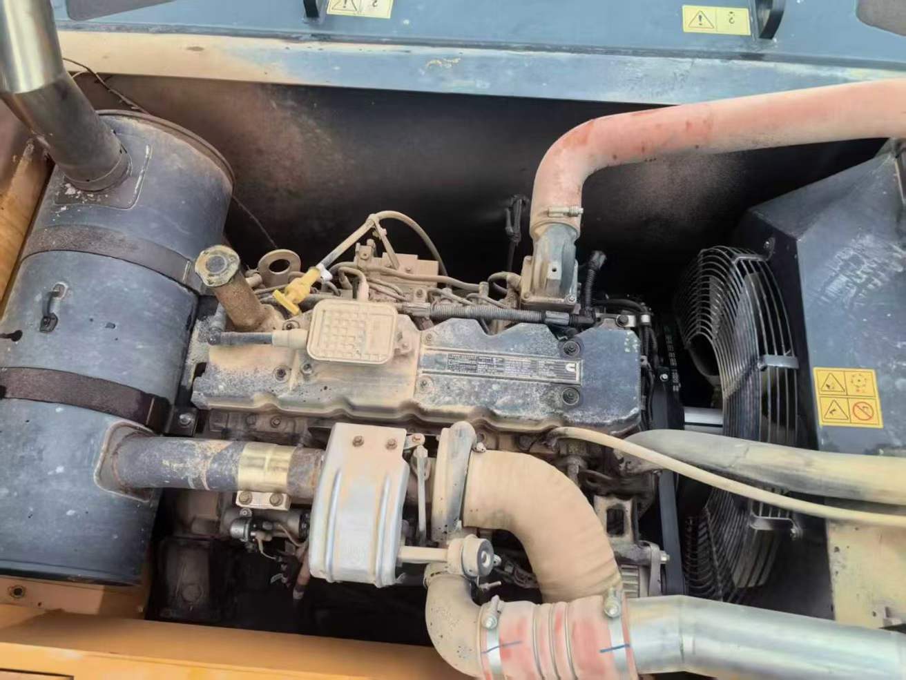 Used Hyundai R205VSN Excavator 2022 Model / 8