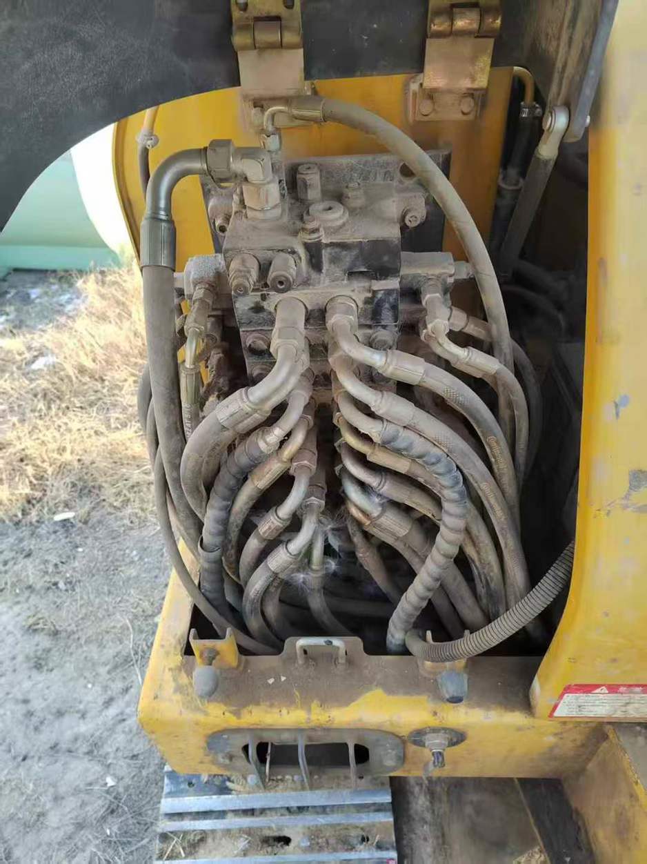 Used XCMG XE60 Excavator 2020 Model / 3