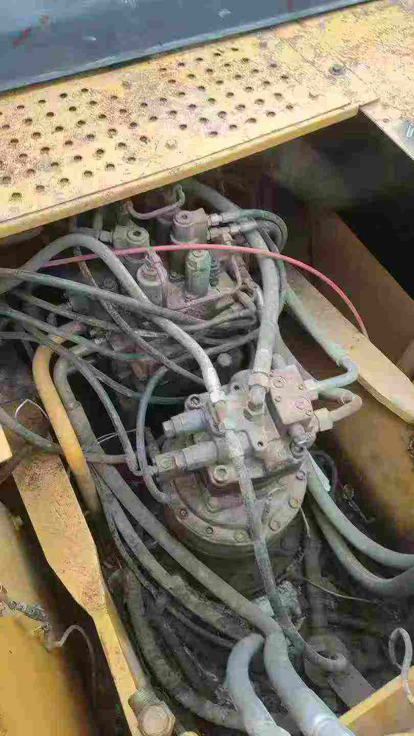 Used XCMG XE215 Excavator 2013 Model / 4