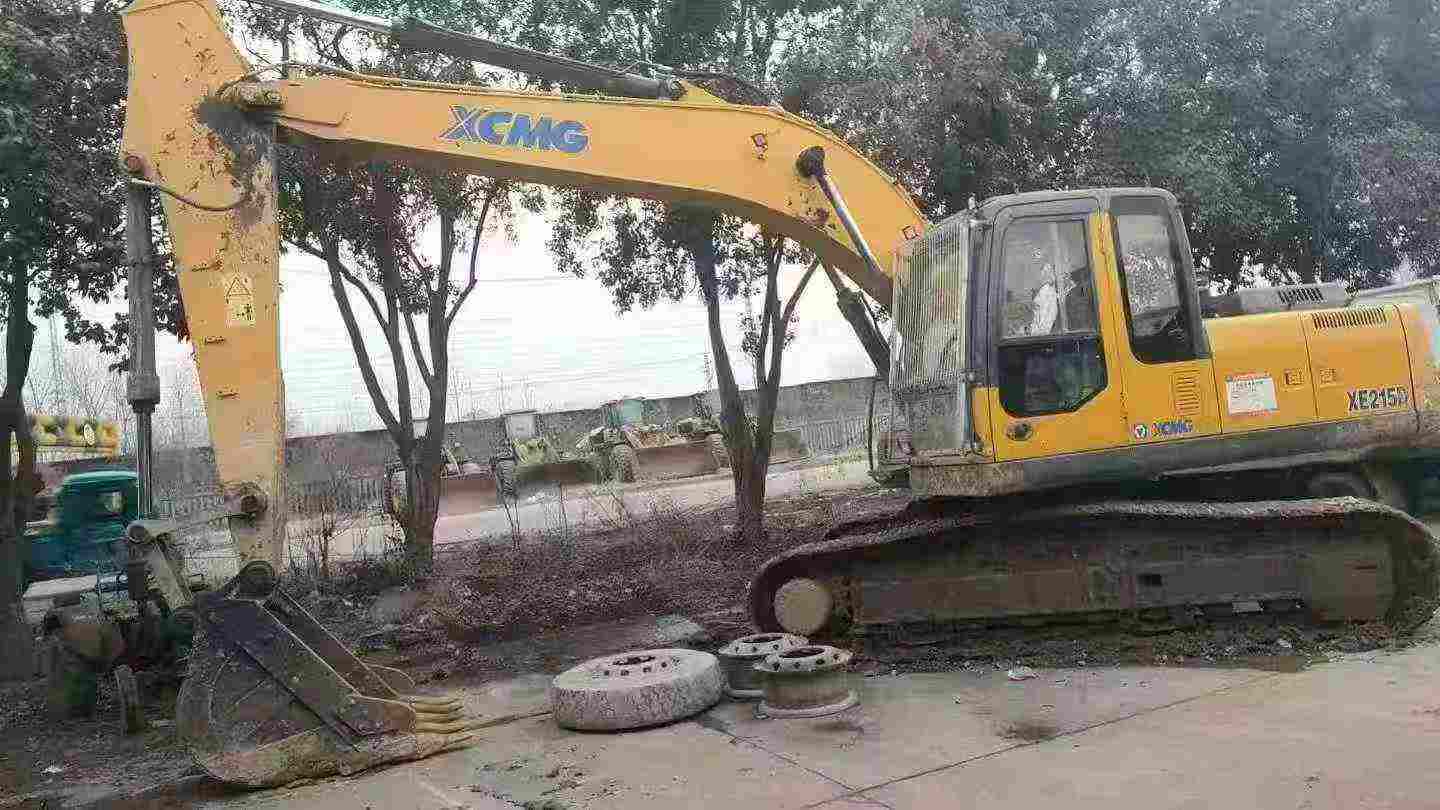 Used XCMG XE215 Excavator 2013 Model / 2