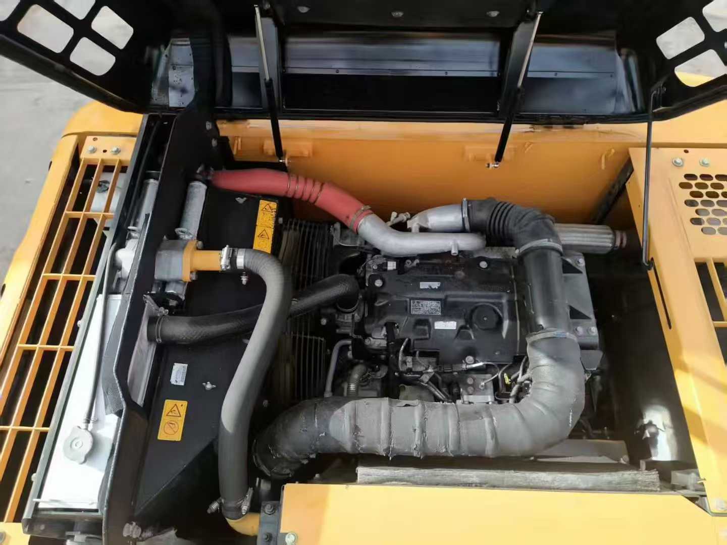 Used Kato HD820V Excavator 2016 Model / 4