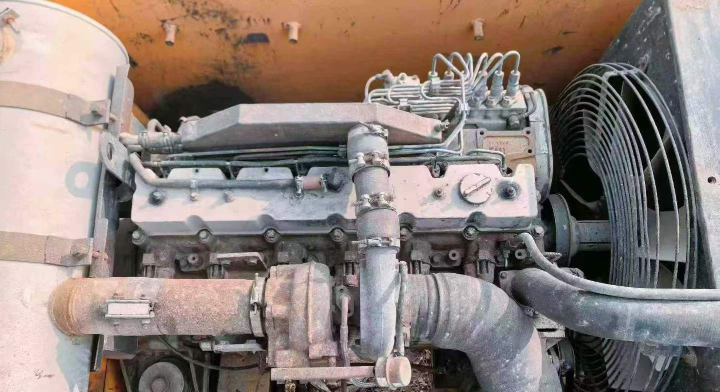 Used Hyundai R305LC-7 Excavator 2016 Model / 7