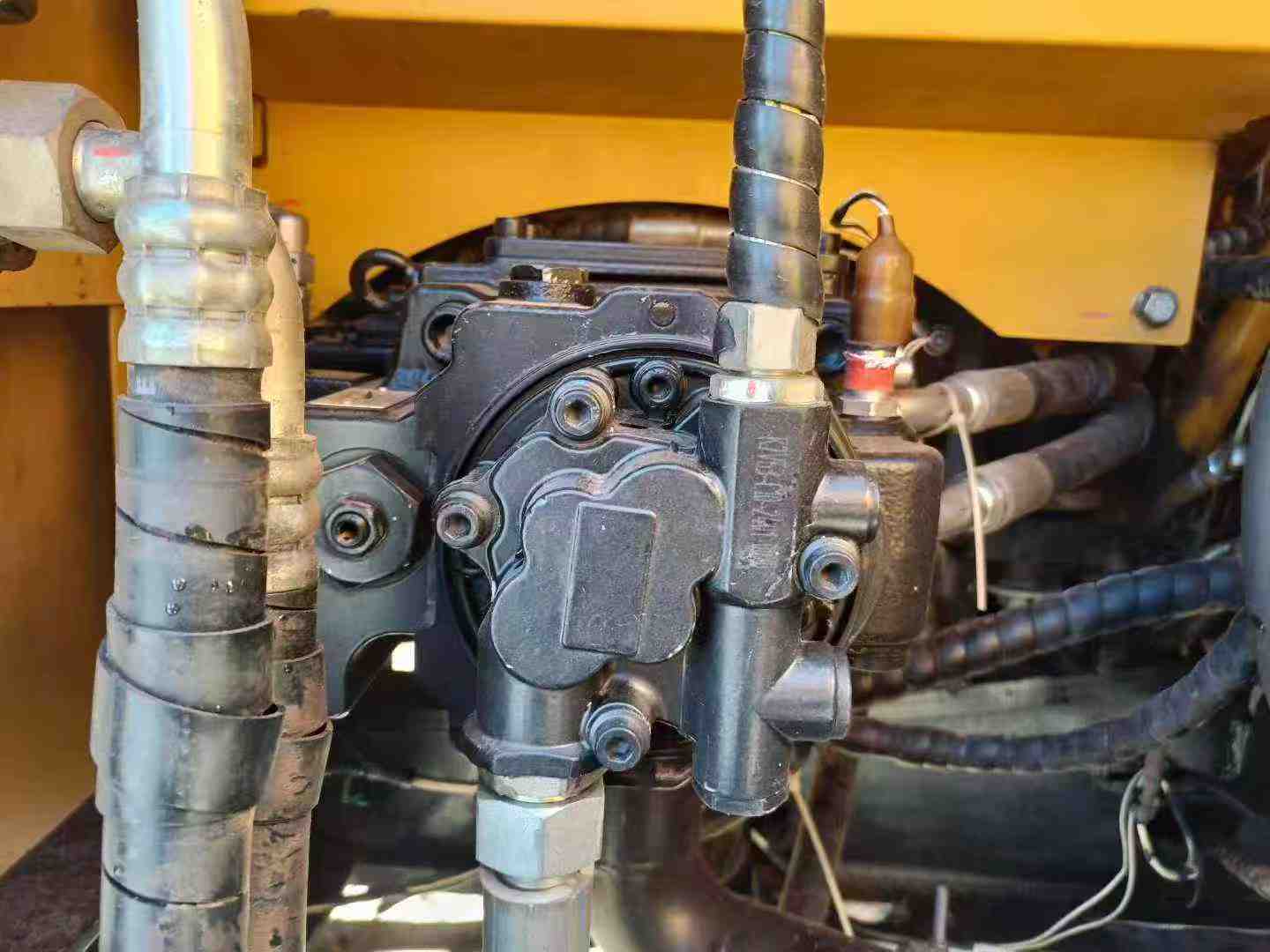 Used Sany SY125H Excavator 2018 Model / 7