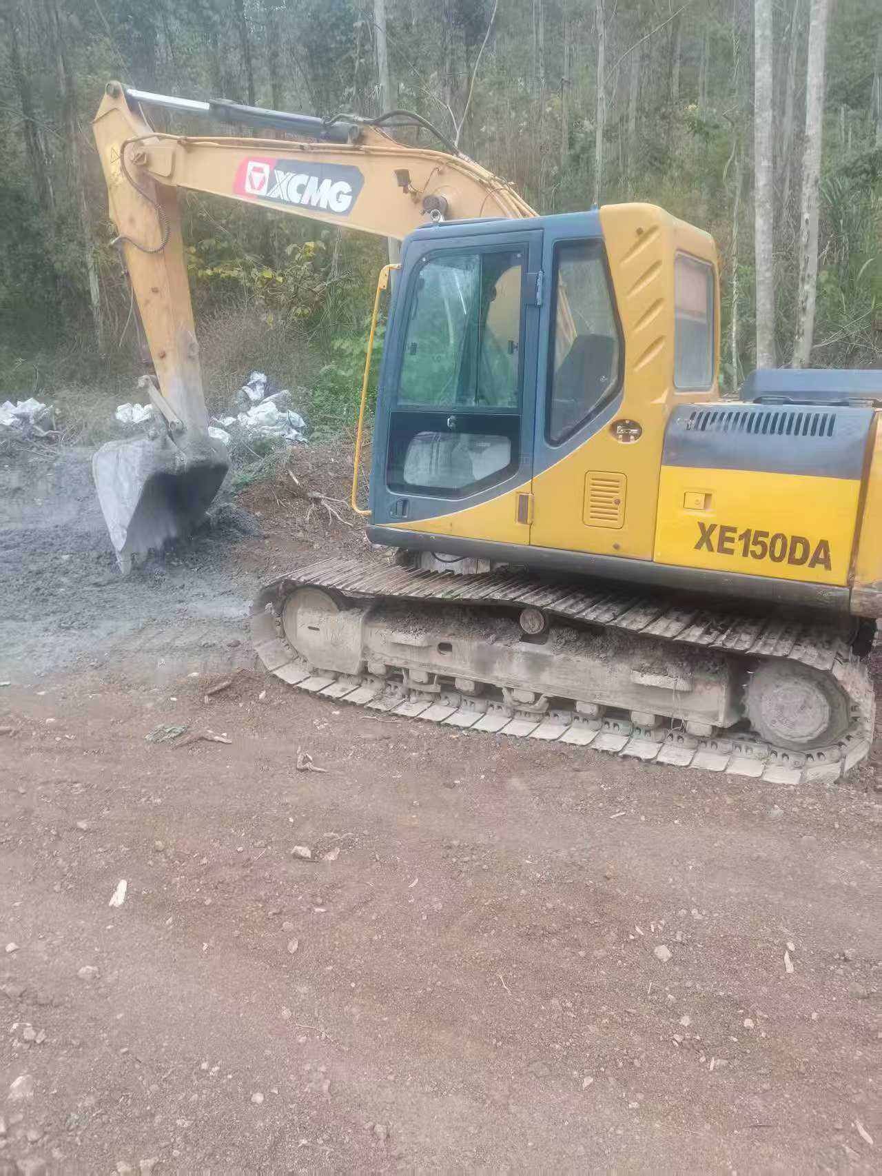 Used XCMG XE150 Excavator 2014 Model / 3