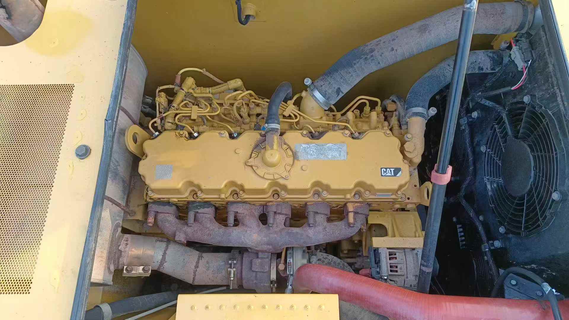 Used Caterpillar 323 Excavator 2018 Model / 9