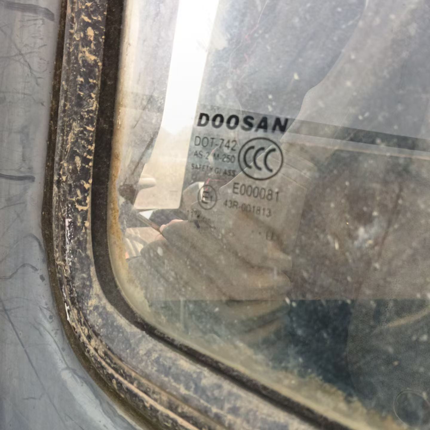 Used Doosan DH55 Excavator 2011 Model / 6