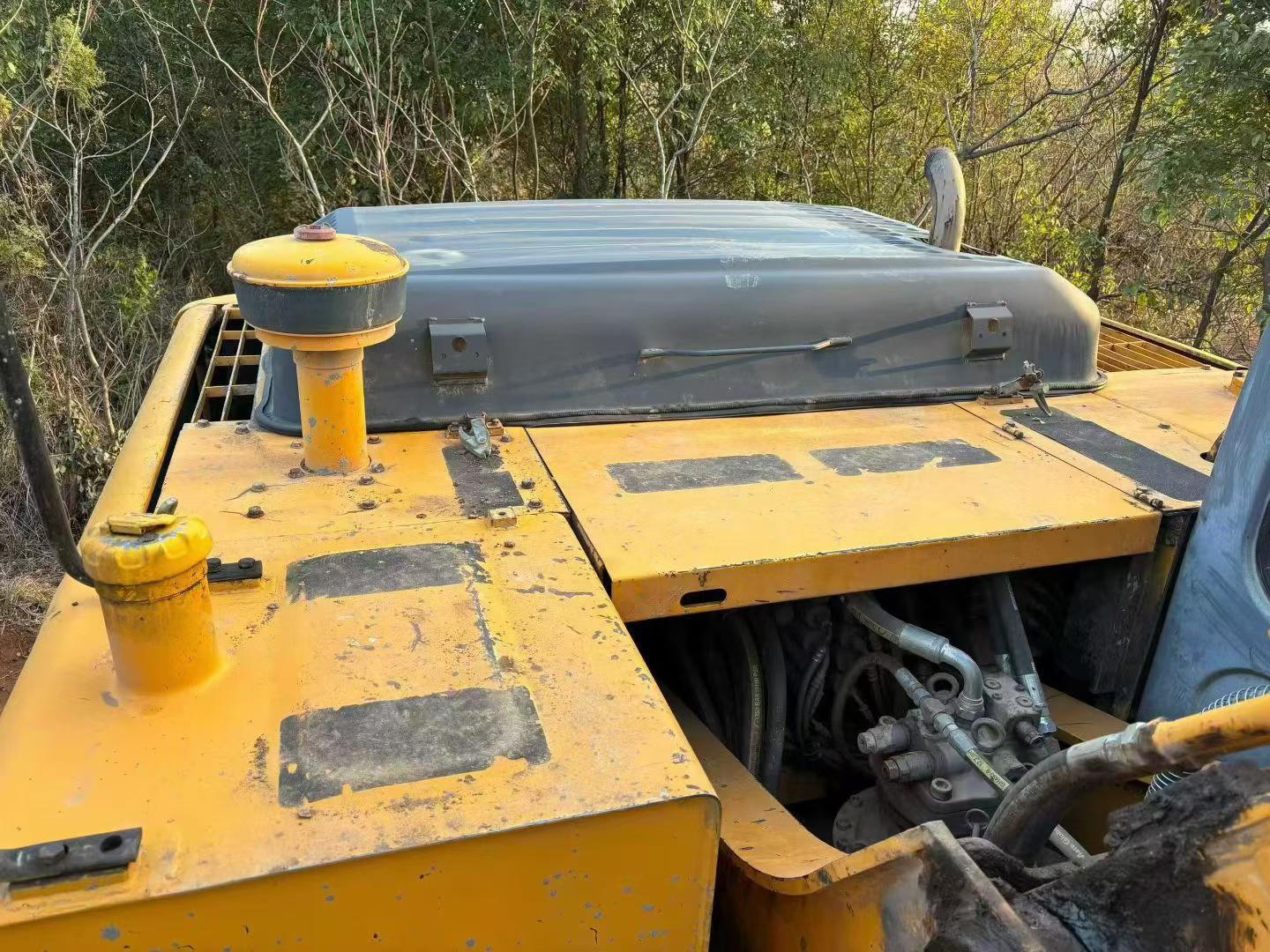 Used Kato HD820R Excavator 2015 Model / 2