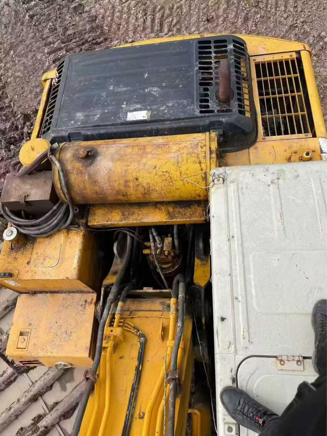 Used Kato HD820 Excavator 2010 Model / 5