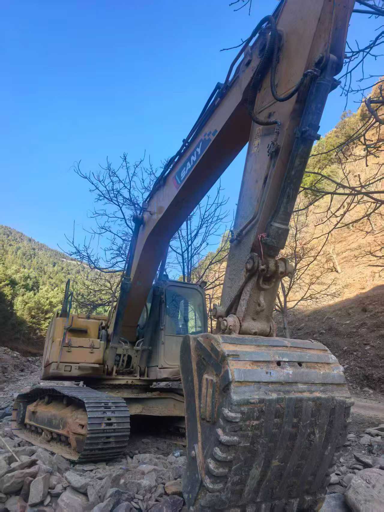 Used Sany SY205H Excavator 2023 Model / 4