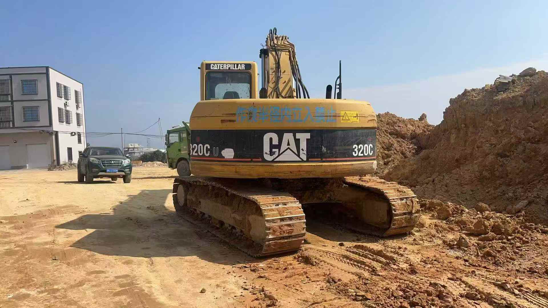Used Caterpillar 320CU Excavator 2016 Model / 2