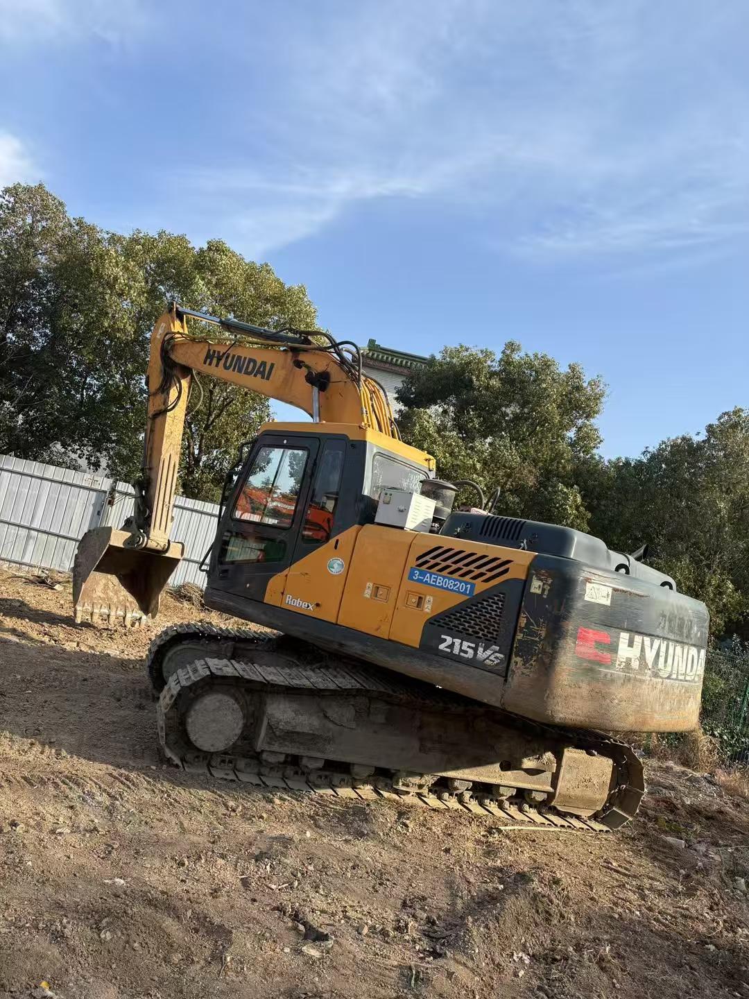 Used Hyundai R215VS Excavator 2018 Model / 2