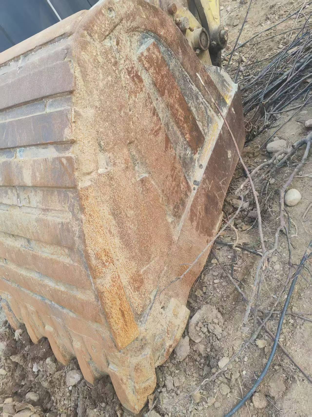 Used Komatsu PC210 Excavator 2013 Model / 8