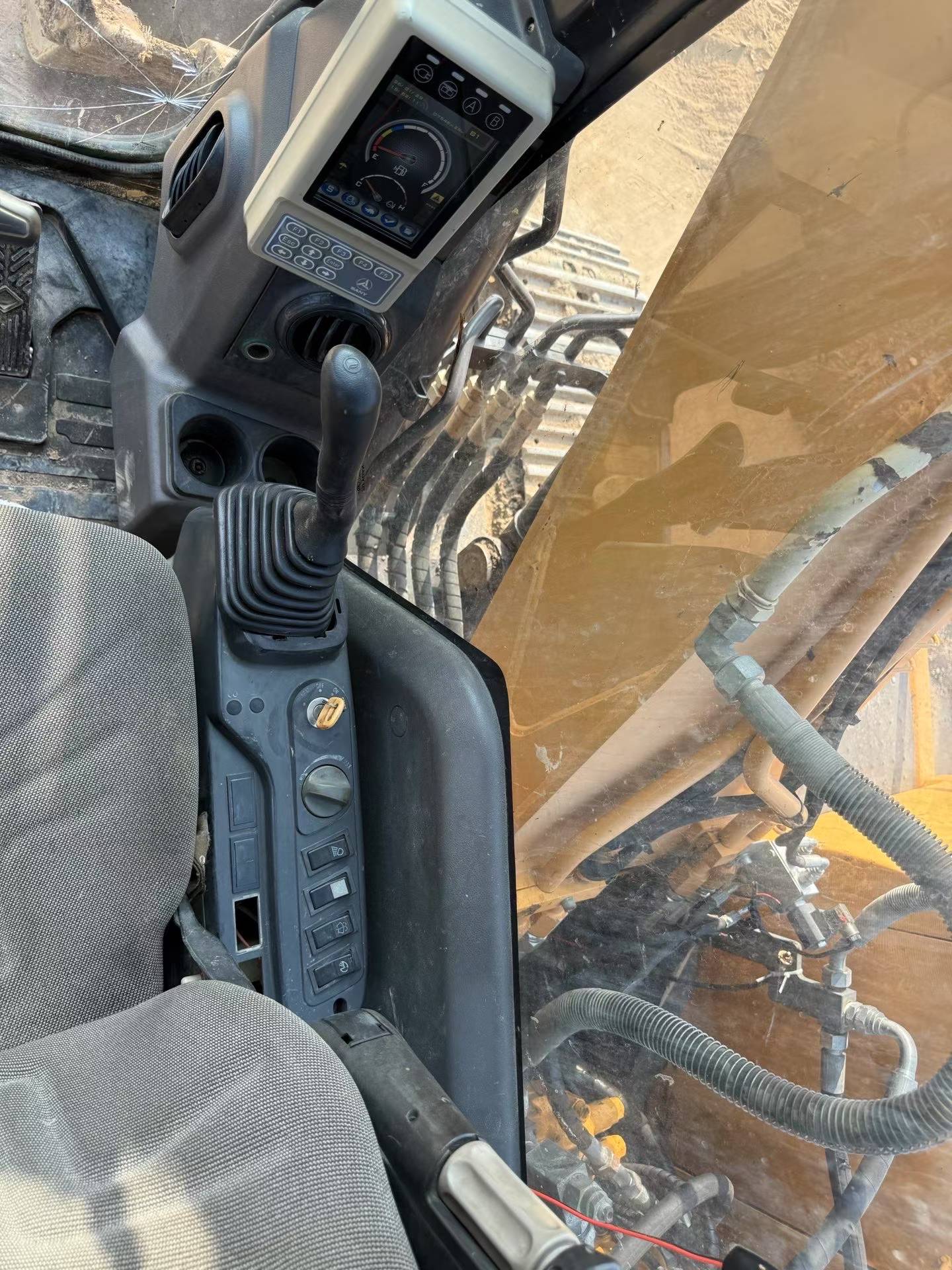 Used Sany SY115C Excavator 2017 Model / 6