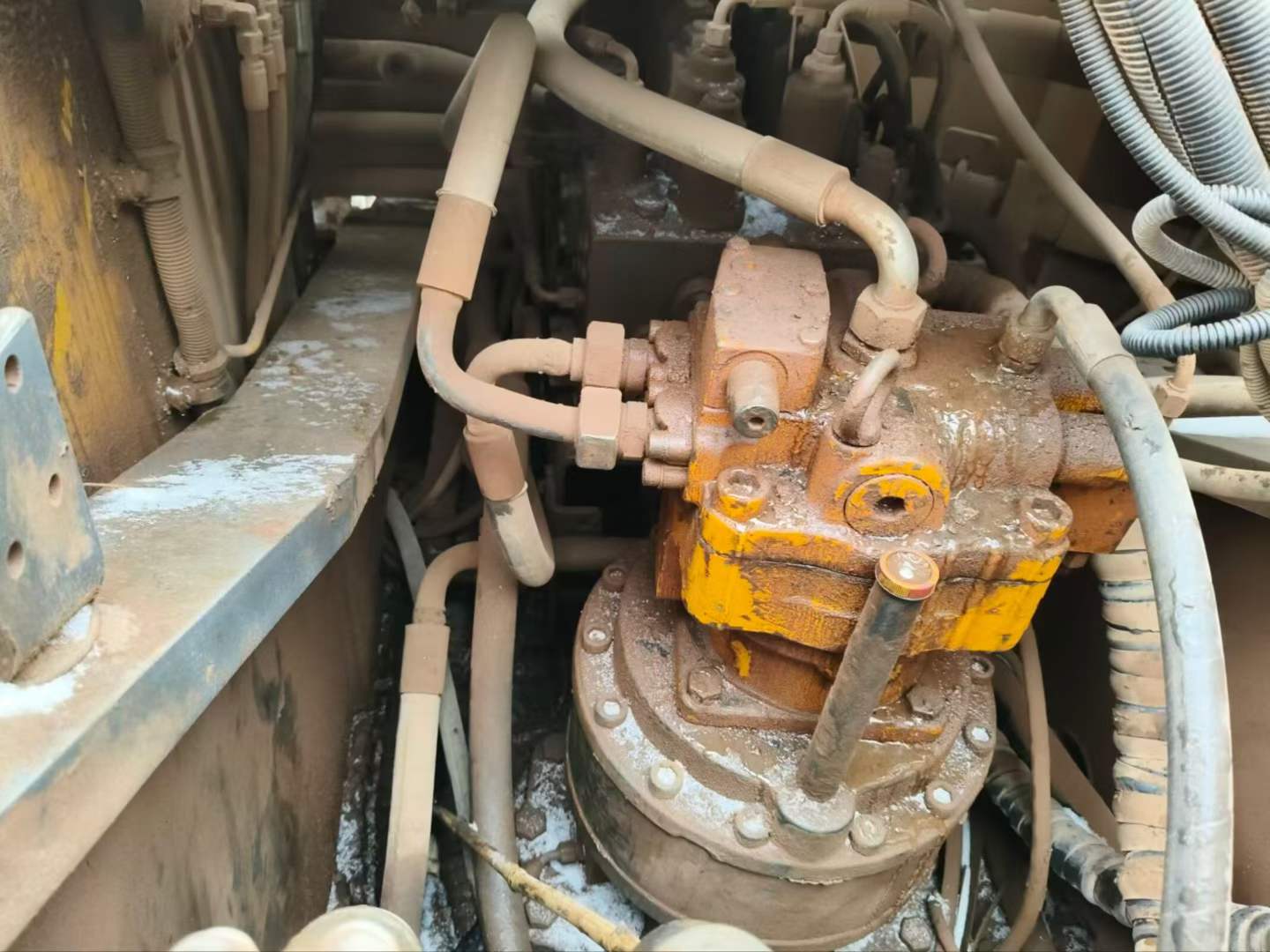 Used XCMG XE270DK Excavator 2019 Model / 4