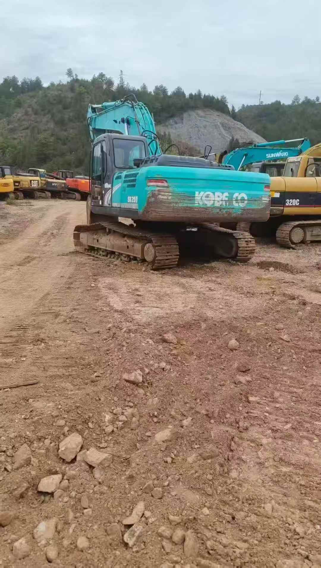 Used Kobelco SK250 Excavator 2014 Model / 3