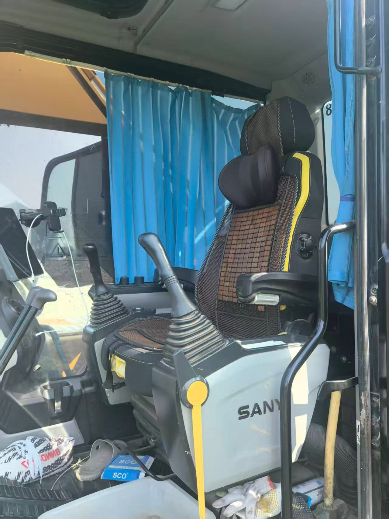 Used Sany SY200H Excavator 2021 Model / 4