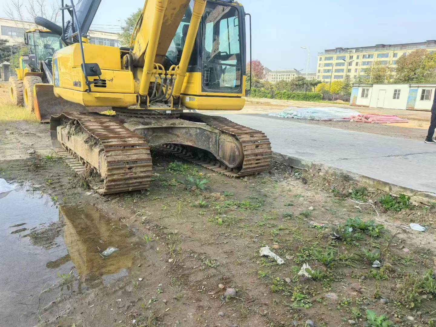 Used Komatsu PC200 Excavator 2021 Model / 3