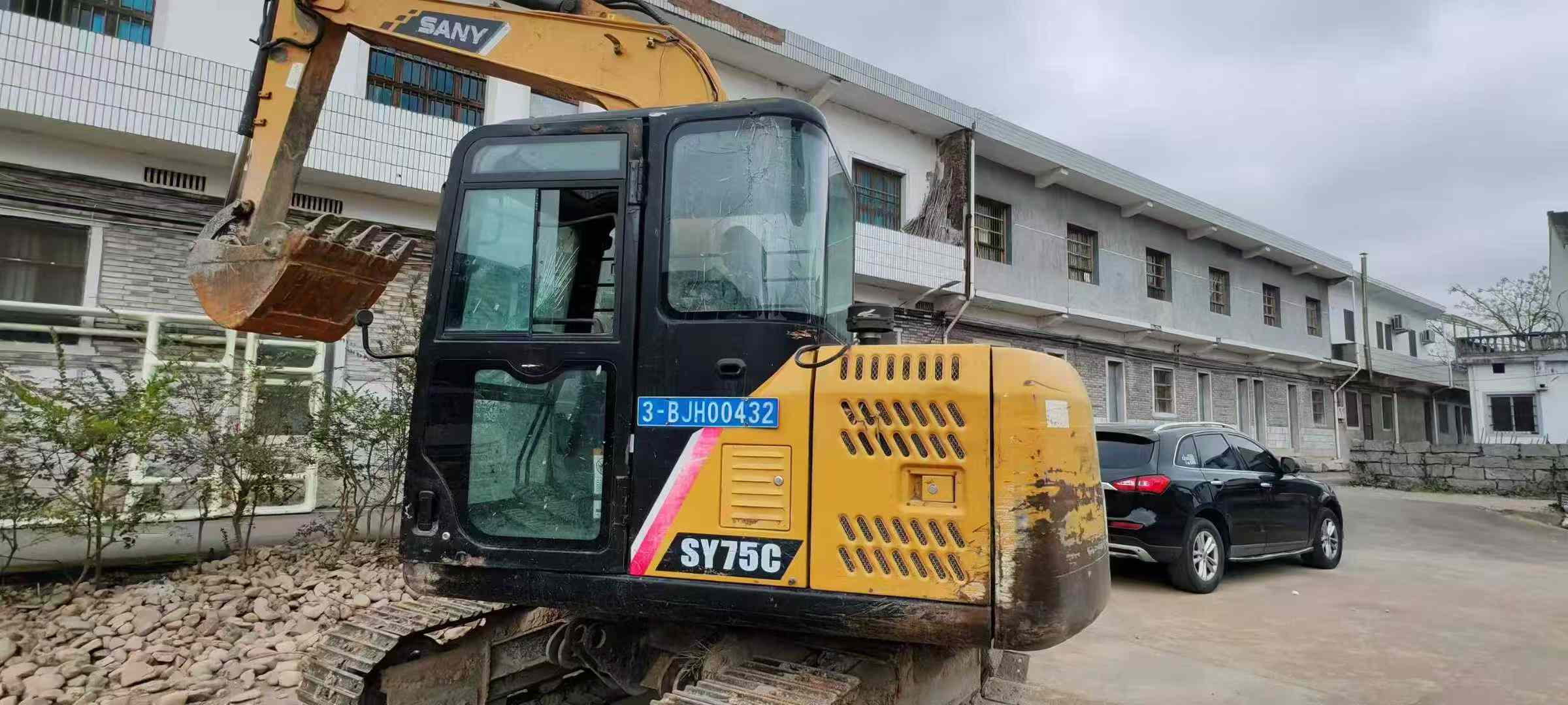 Used Sany SY75 Excavator 2018 Model / 3