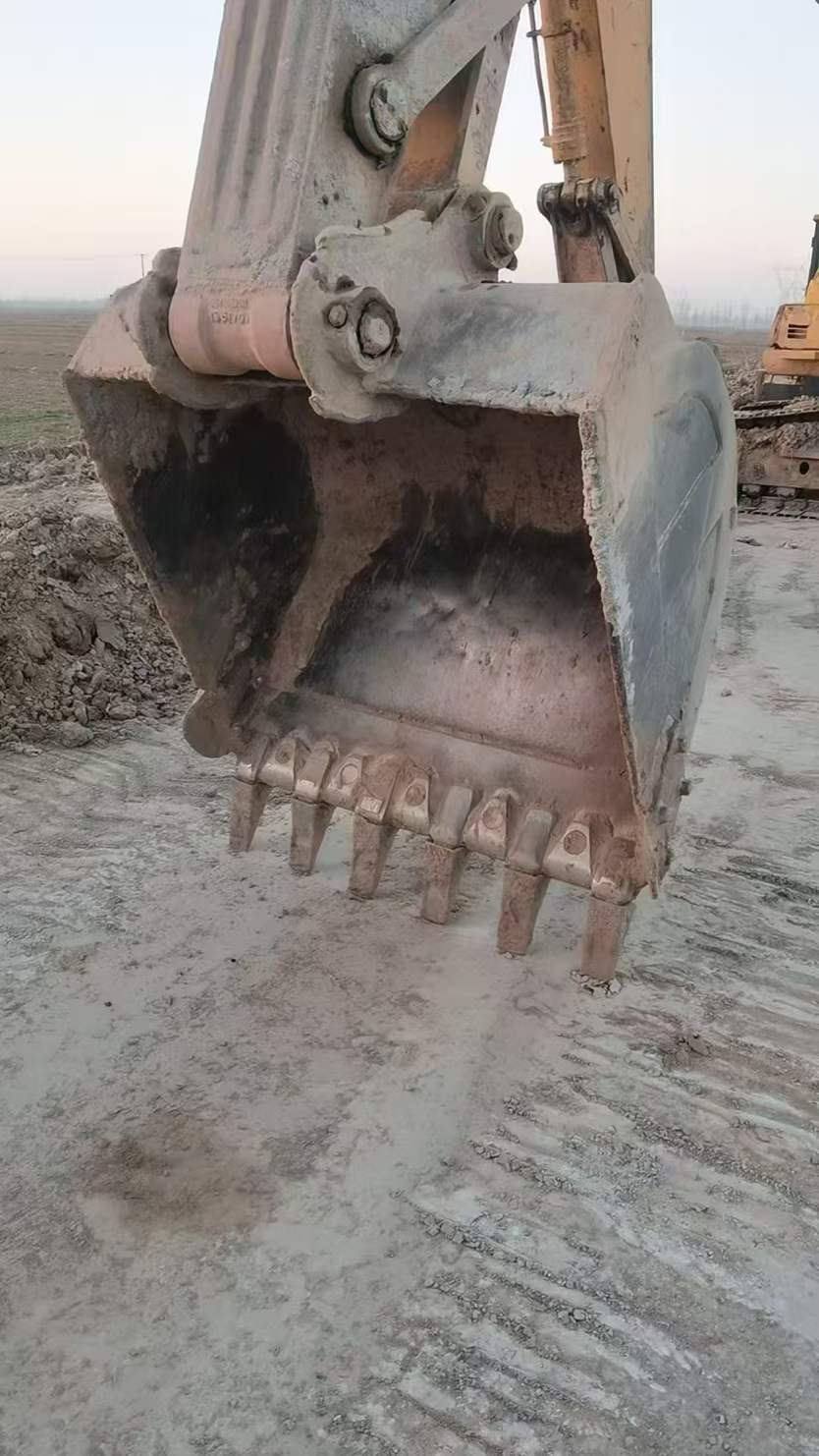 Used Komatsu PC210LC-8 Excavator 2016 Model / 7