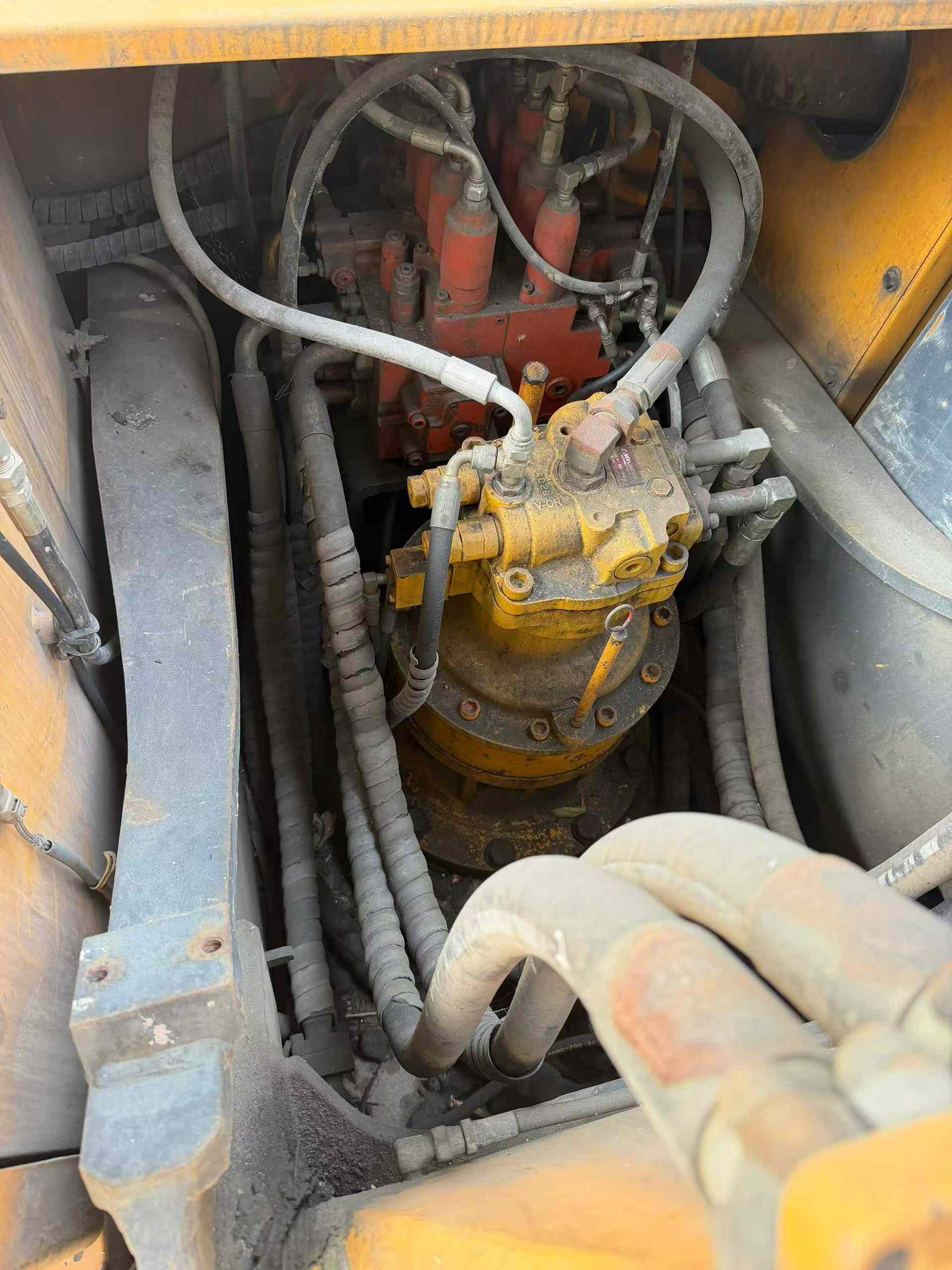 Used Sany SY135 Excavator 2014 Model / 9