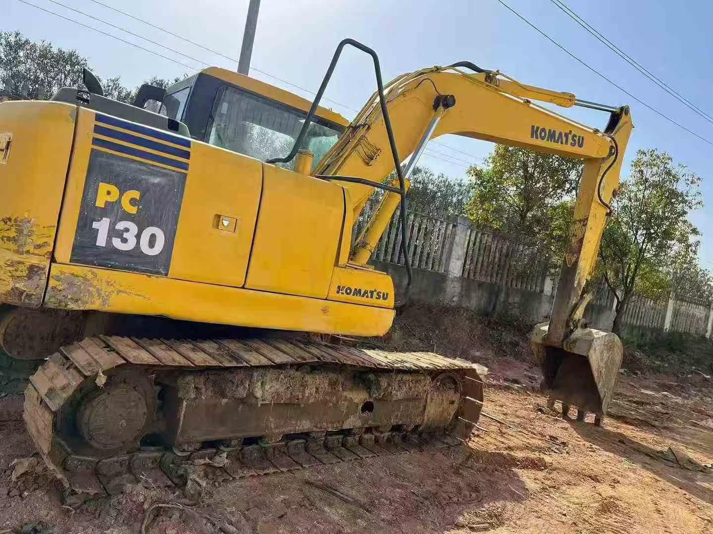 Used Komatsu PC130 Excavator 2016 Model / 3