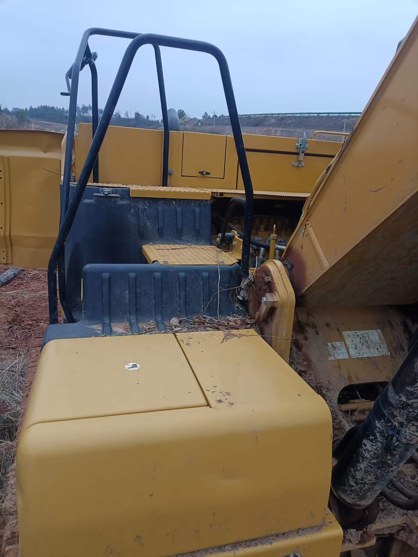 Used Caterpillar 323 Excavator 2021 Model / 3