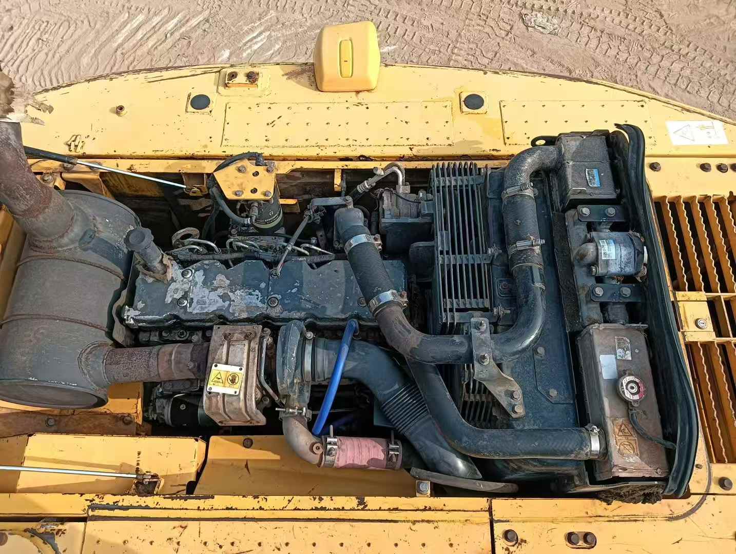 Used Komatsu PC200-8N1 Excavator 2018 Model / 3