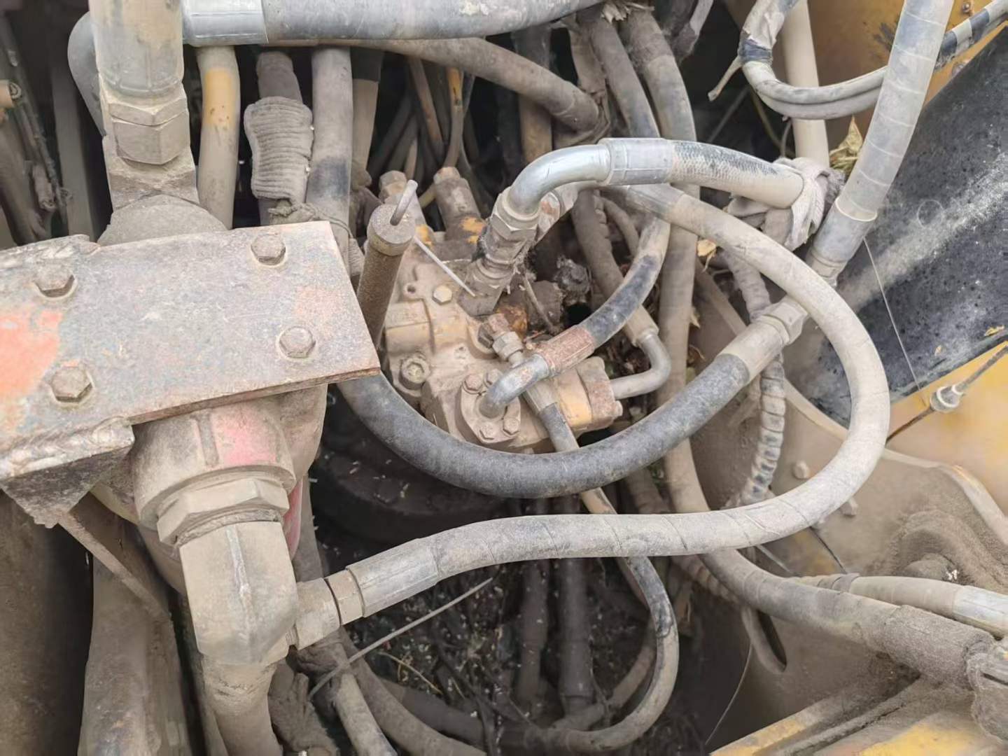 Used Caterpillar 323 Excavator 2016 Model / 2