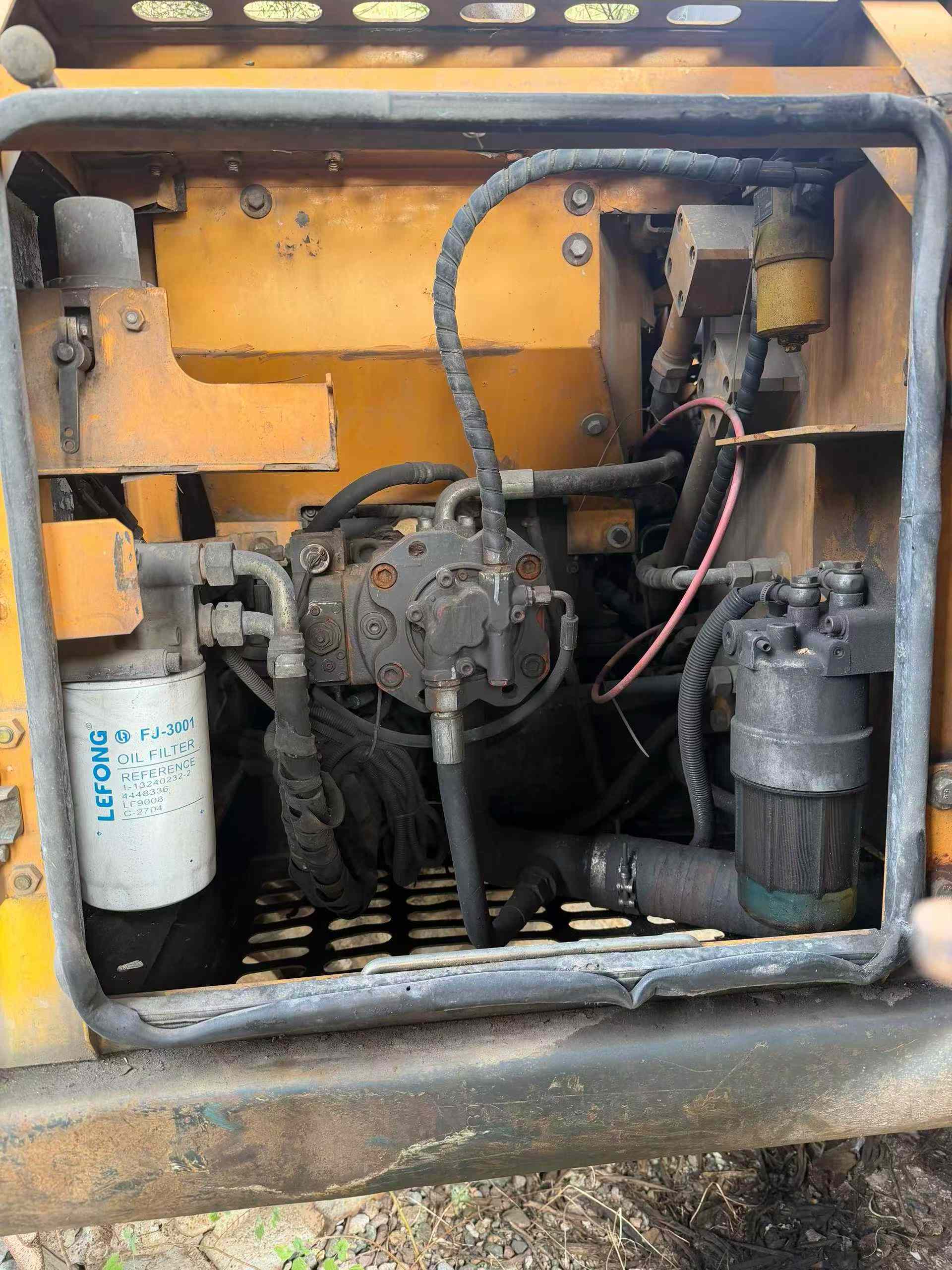 Used Sany SY135 Excavator 2014 Model / 6