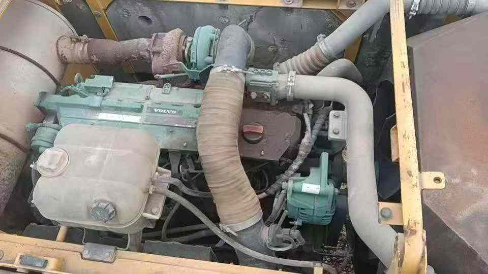 Used Volvo EC300DL Excavator 2016 Model / 5