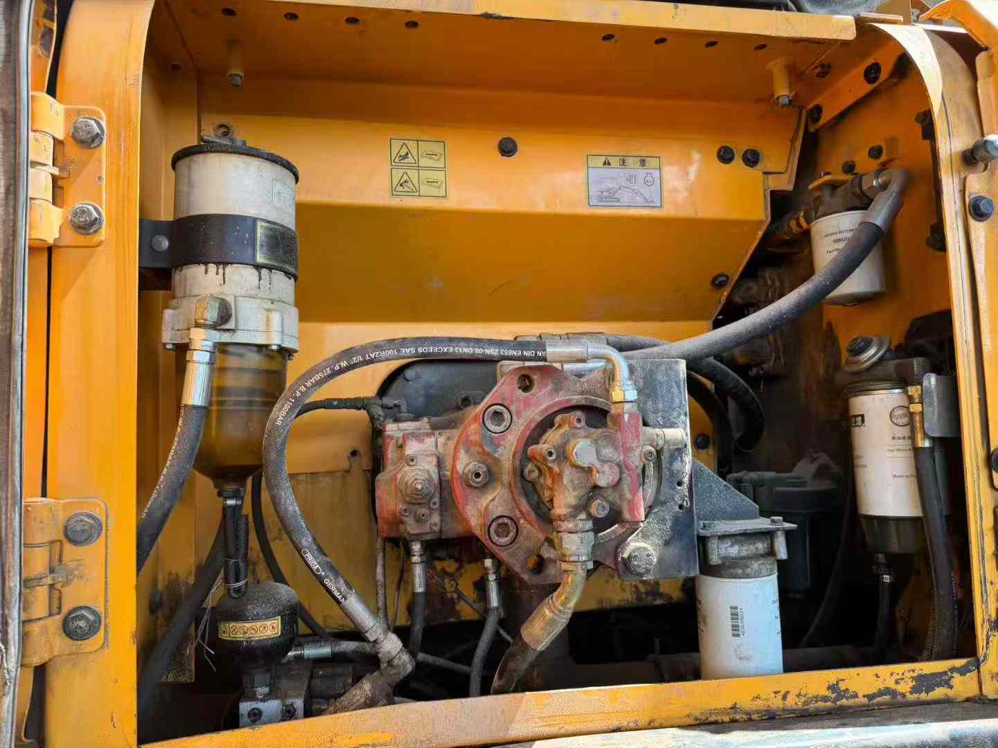 Used Hyundai R215VSN Excavator 2017 Model / 5