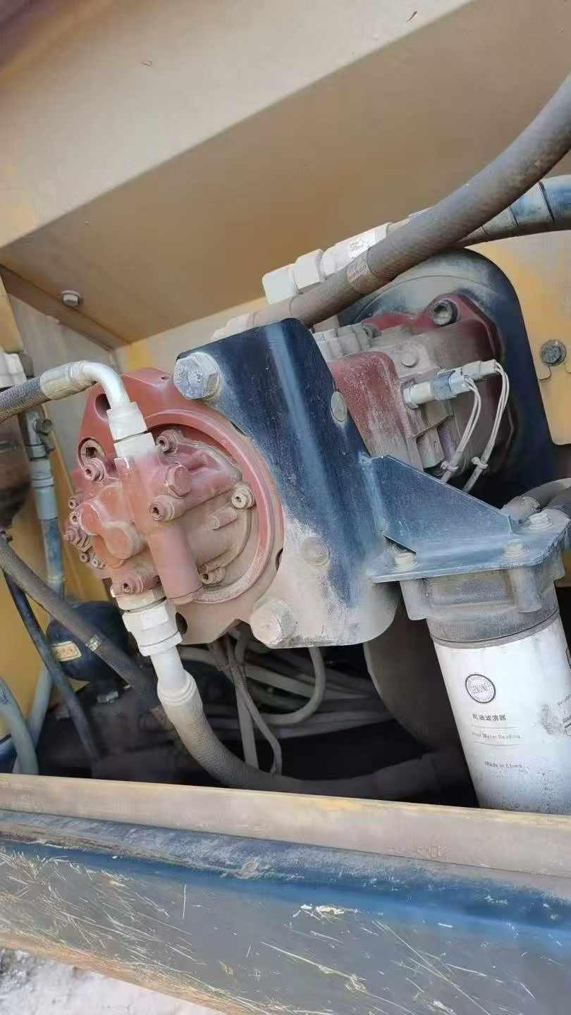 Used Hyundai R215VSN Excavator 2019 Model / 3