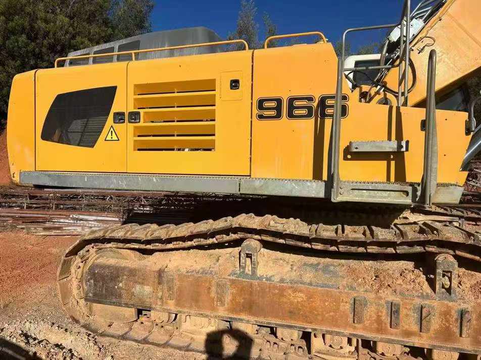 Used Liebherr R966 Excavator 2016 Model / 2