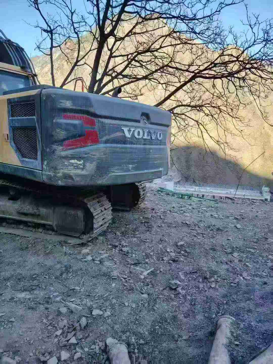 Used Volvo EC200 Excavator 2023 Model / 2