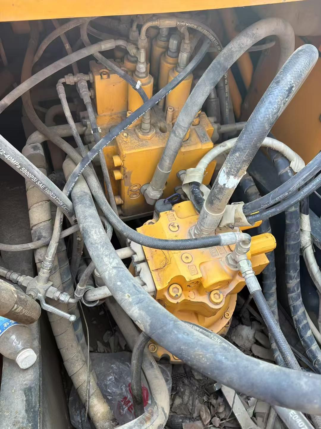 Used Hyundai R215VS Excavator 2018 Model / 5