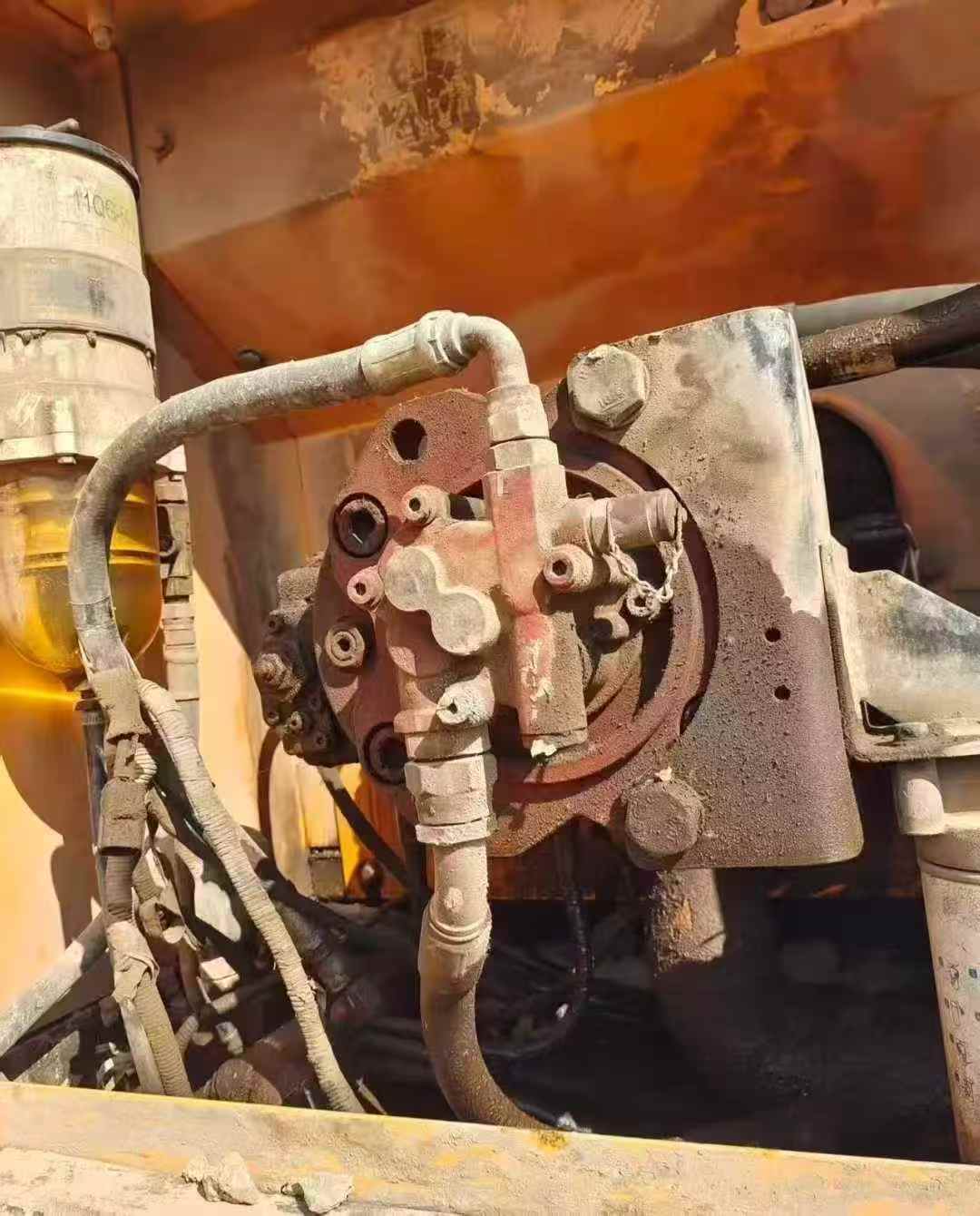 Used Hyundai R215VS Excavator 2017 Model / 7