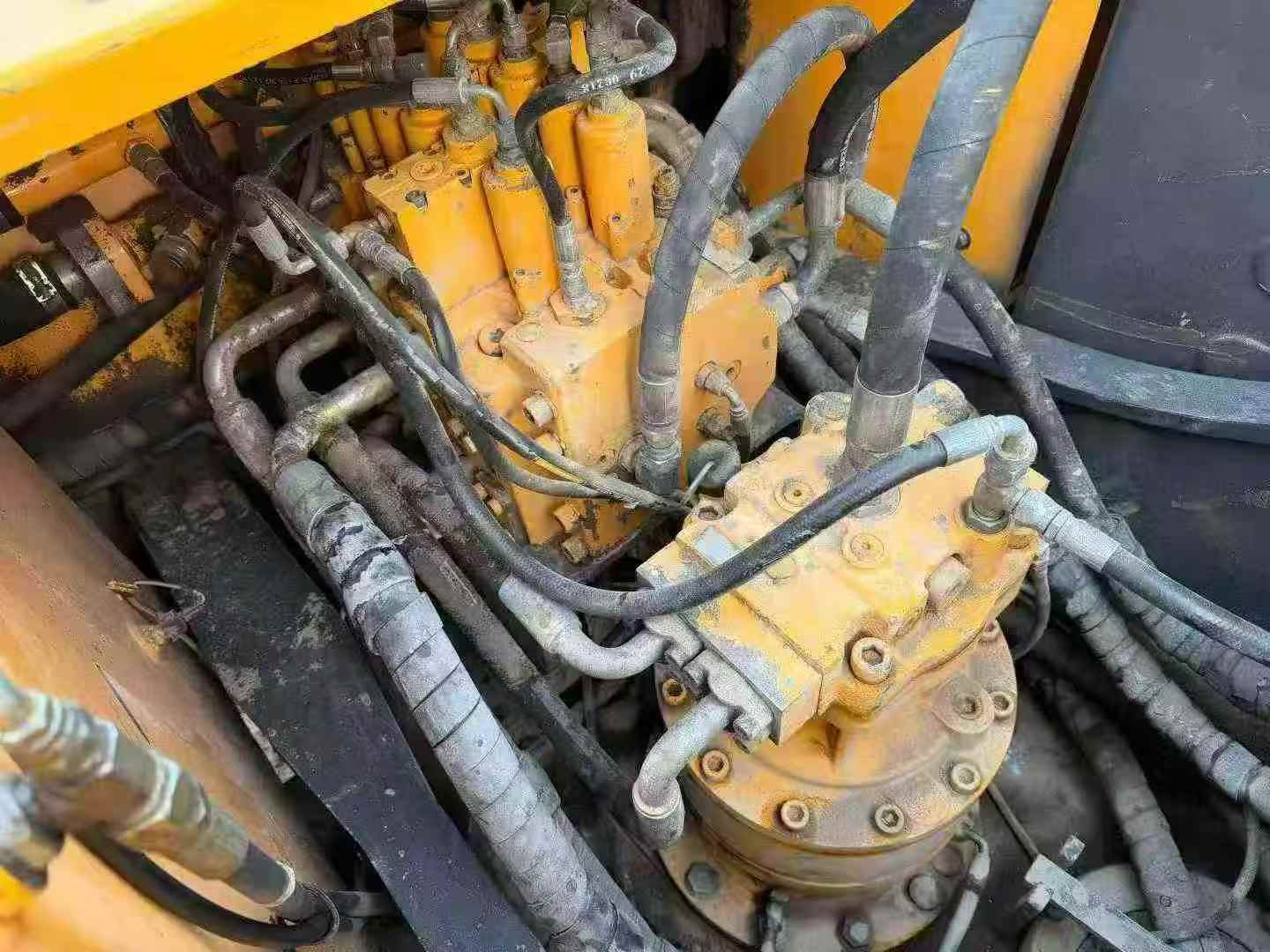 Used Hyundai R215-7C Excavator 2016 Model / 6