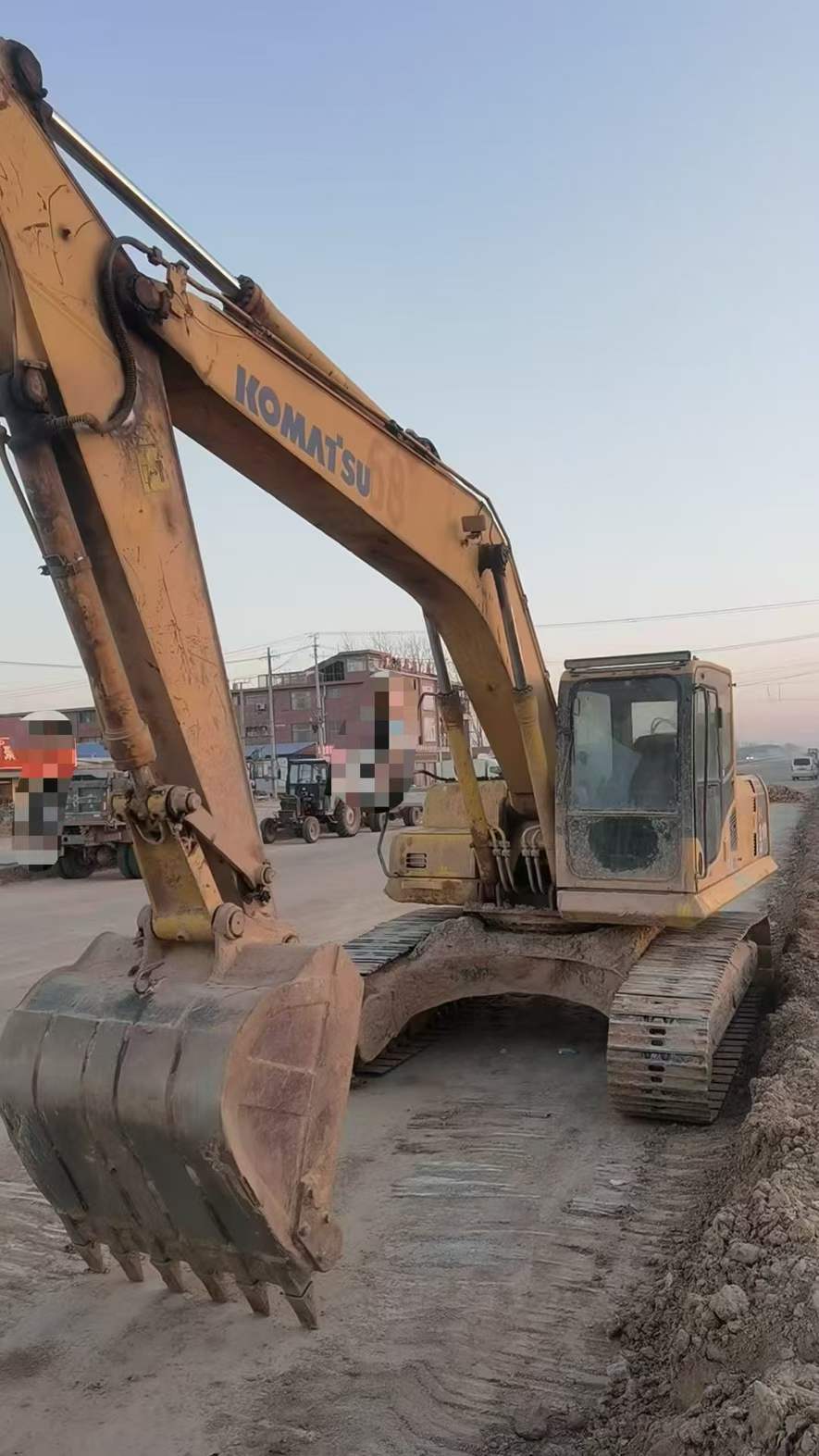 Used Komatsu PC210LC-8 Excavator 2016 Model / 8